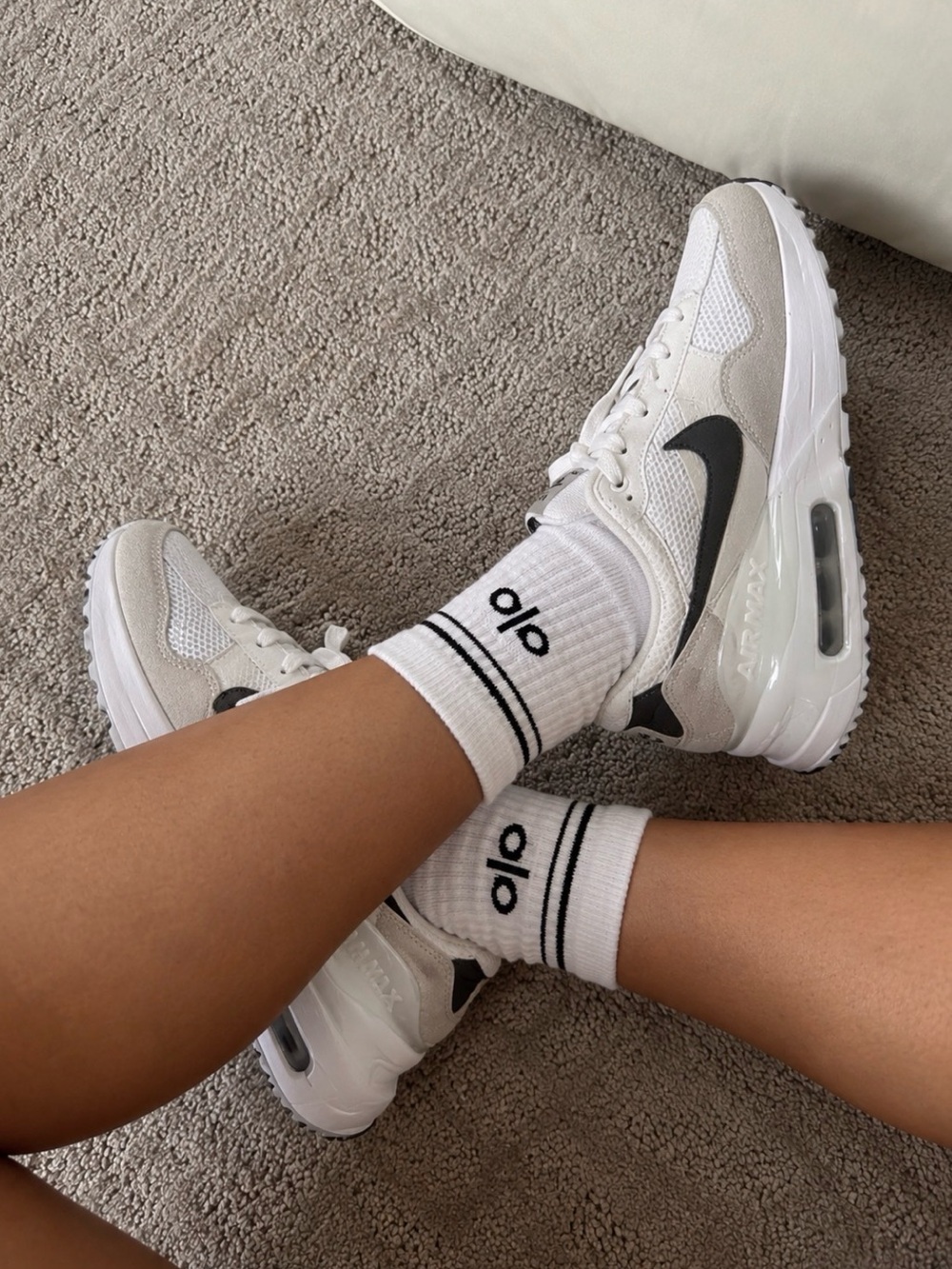 Nike Airmax Systm Women’s White Sneakers